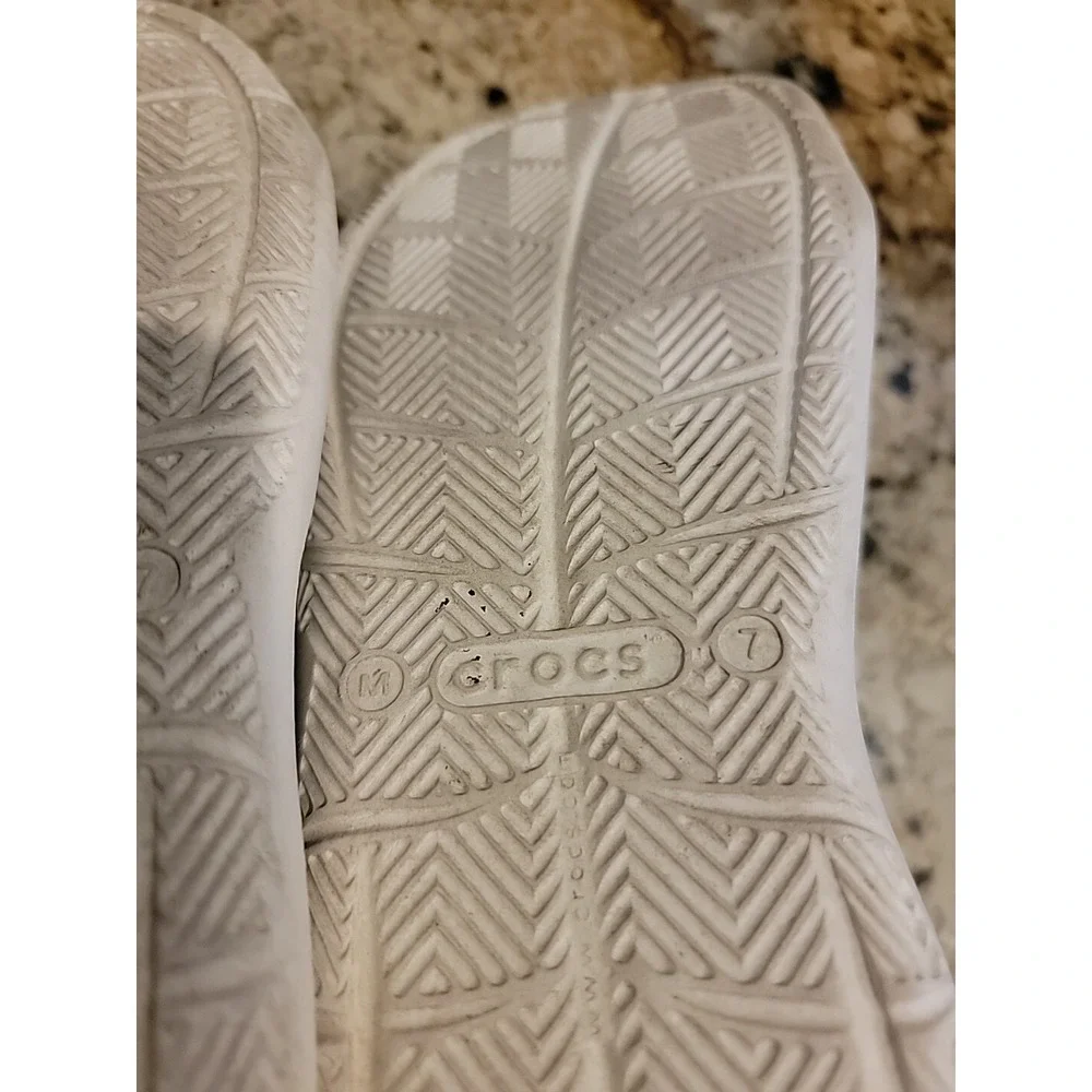 Crocs Iconic Comfort Sling Back Water Crocs Men's Size 7 (M) Navy/White